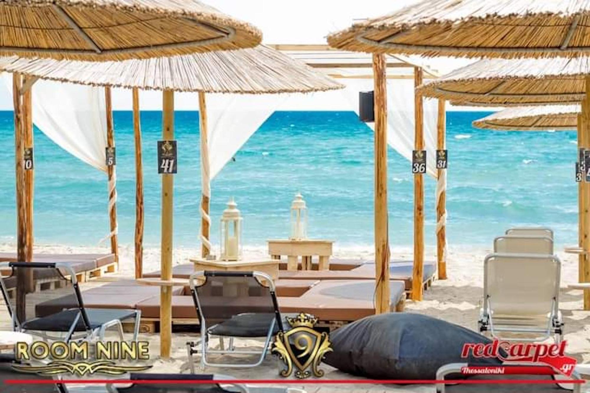 Room Nine 9 Beachfront Apartments Nea Kallikrateia Exterior foto